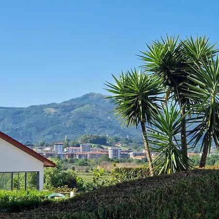 Vue Rhune - Piscine * Hendaye